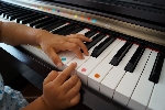 子ども　ピアノ